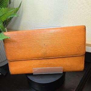 Louis Vuitton  Wallet